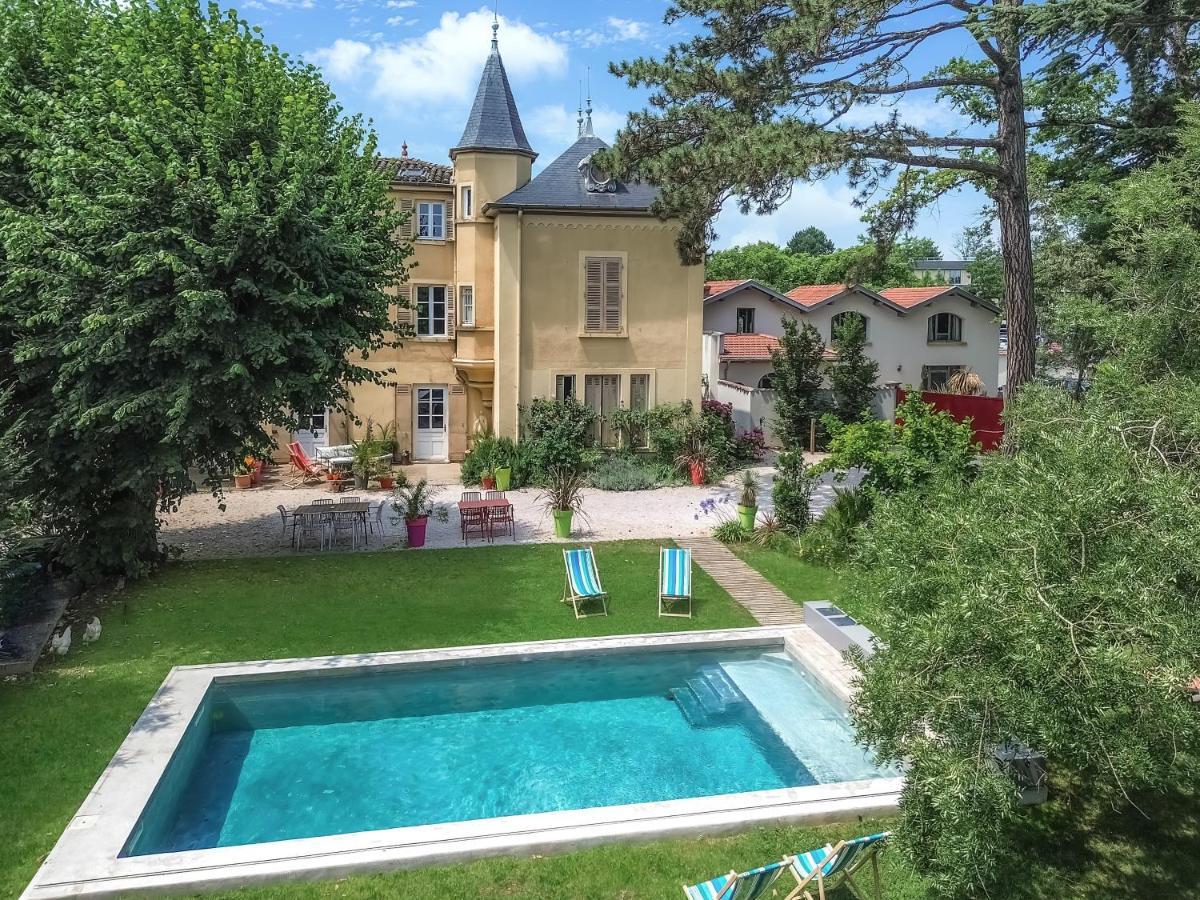 タッサン・ラ・ドゥミ・リュンヌ Aux Tourelles 1888 - Tres Proche Lyon Bed & Breakfast エクステリア 写真