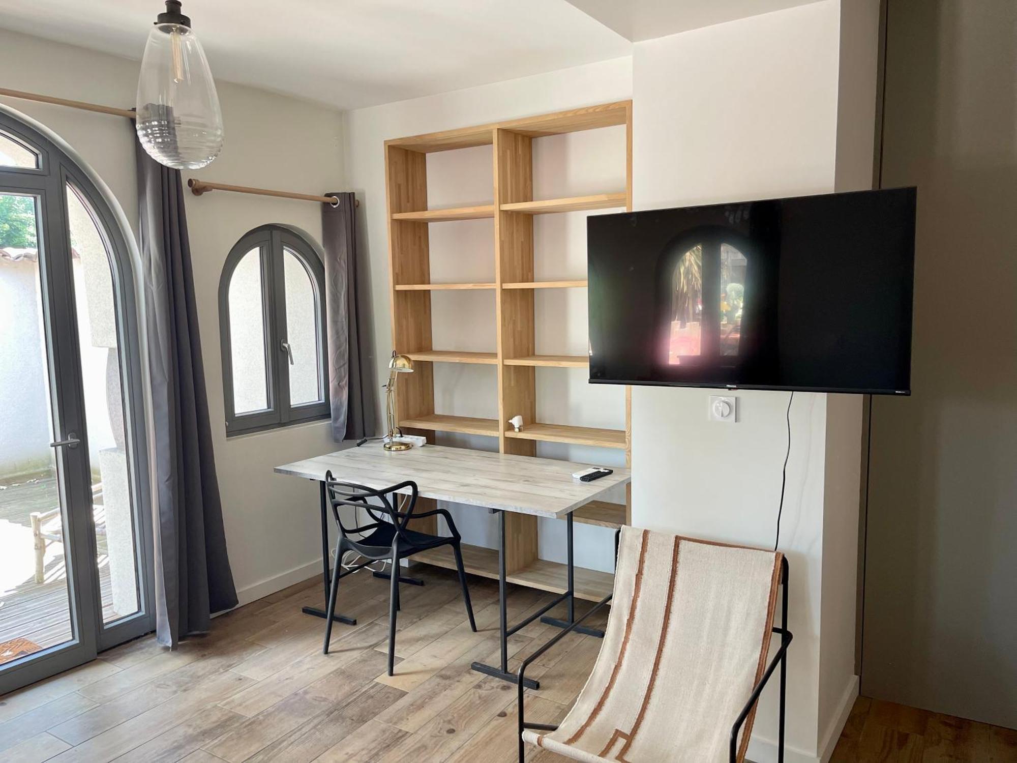 タッサン・ラ・ドゥミ・リュンヌ Aux Tourelles 1888 - Tres Proche Lyon Bed & Breakfast エクステリア 写真