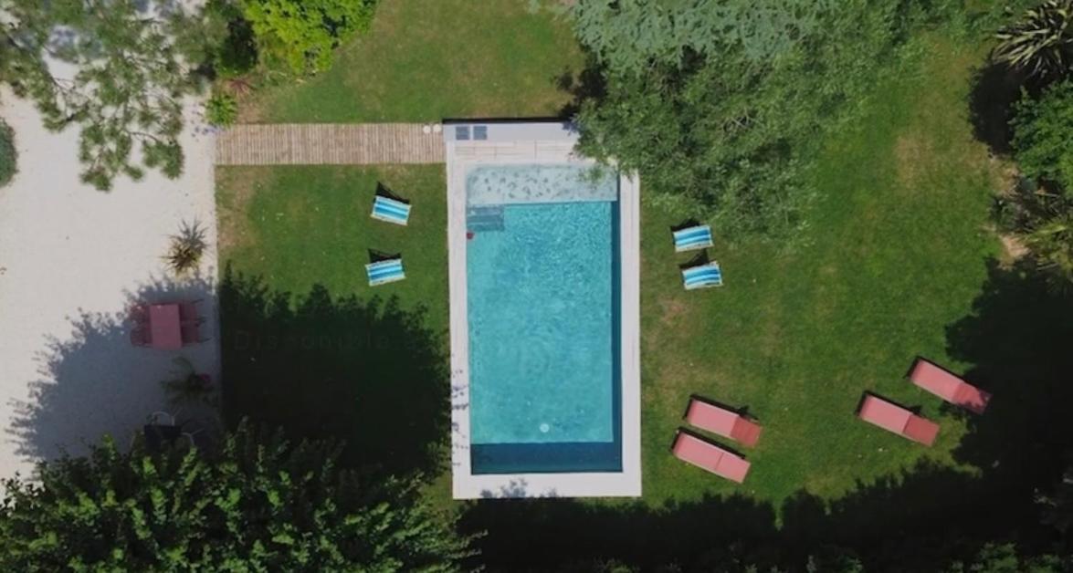 タッサン・ラ・ドゥミ・リュンヌ Aux Tourelles 1888 - Tres Proche Lyon Bed & Breakfast エクステリア 写真