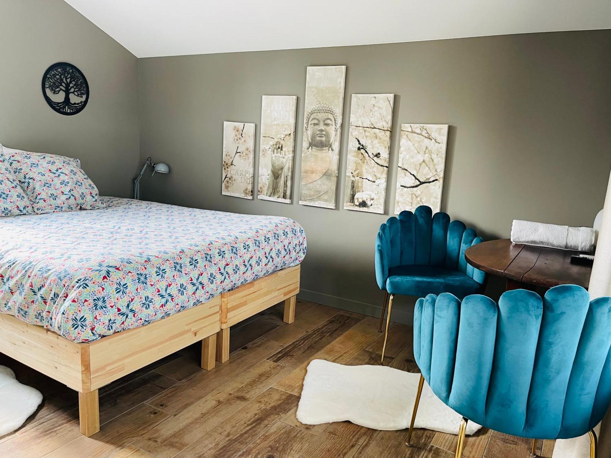 タッサン・ラ・ドゥミ・リュンヌ Aux Tourelles 1888 - Tres Proche Lyon Bed & Breakfast エクステリア 写真
